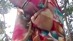 Desi Roshni bhabhi showing her stuff