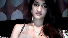 hot indian girl showing boobs on cam