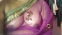 Indian aunty showed tits on chat