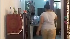 Hot desi indian bhabi shaking her sexi ass &_boobs on bigo live...1